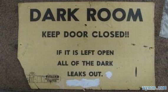 Photography dark room sign