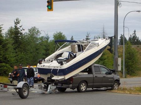 Funny boat crash picture