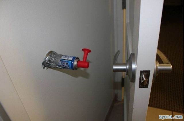 Funny prank air horn behind the door