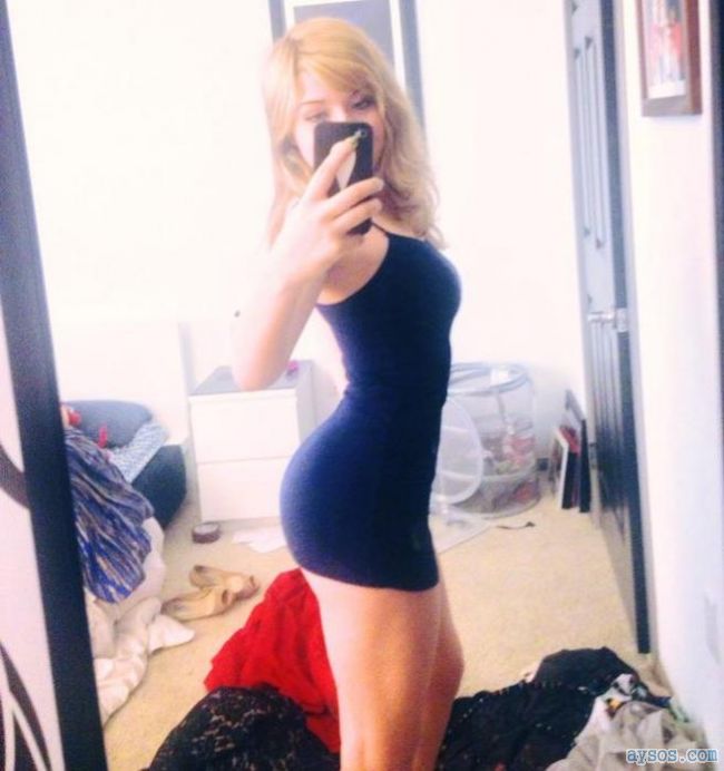 Jennette McCurdy Twitter Pics Skirt
