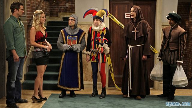 Kaley Cuoco and Big Bang Theory cast