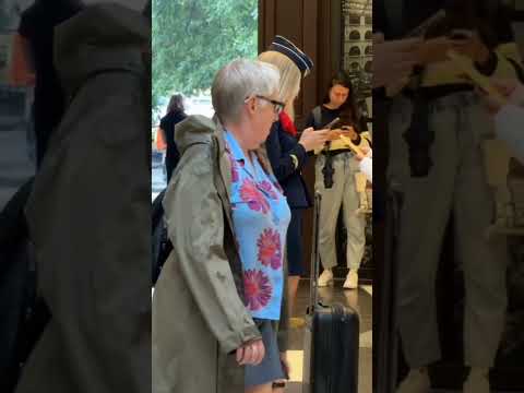 Stewardess Walking Style Goes Viral Overnight