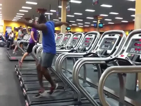Amazing Treadmill Dancing Skills Video