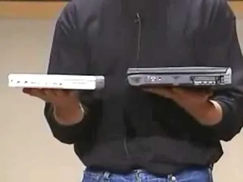 Steve Jobs Unveils the second generation 2001 iBook G3