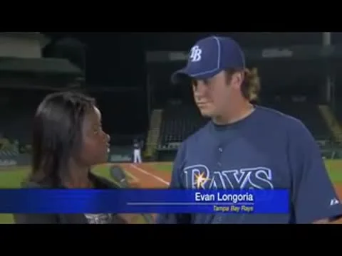 Crazy video catch by a baseball player