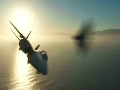 Maverick's Cockpit View During Top Gun's Intense Final Dogfight