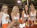 Hooters Girls